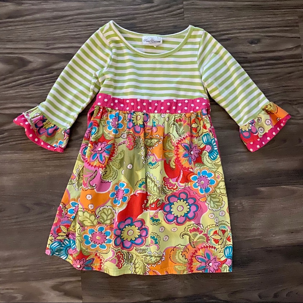 Girls 6x dress that ties in the back.